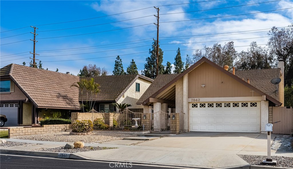 7842 E Woodsboro Avenue