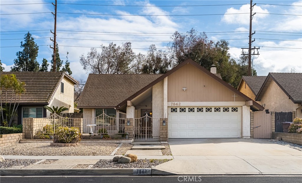 7842 E Woodsboro Avenue