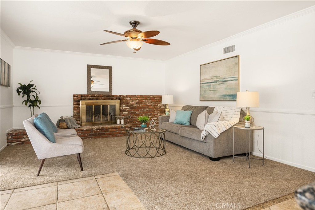 7842 E Woodsboro Avenue