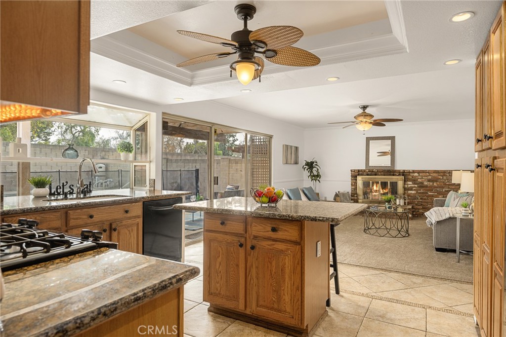 7842 E Woodsboro Avenue