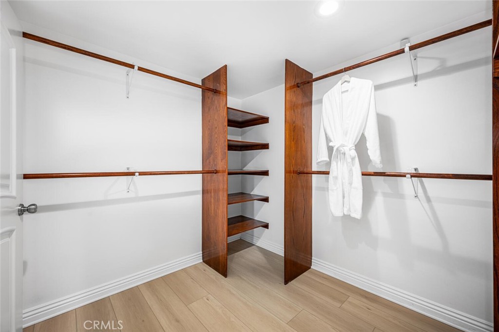 3713 Royal Woods Drive