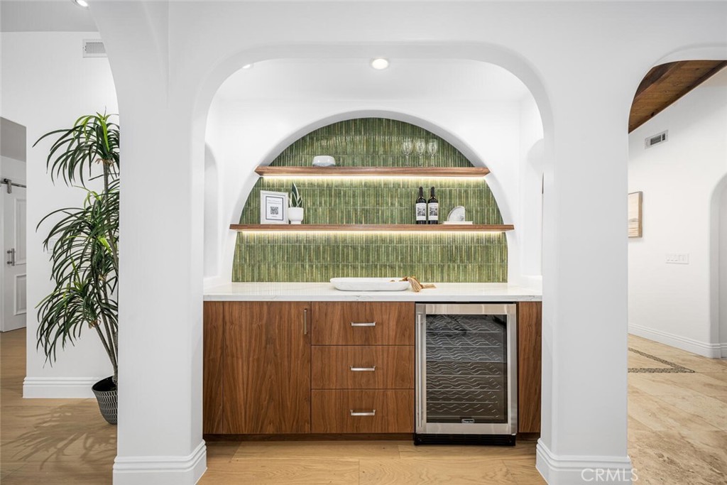 3713 Royal Woods Drive