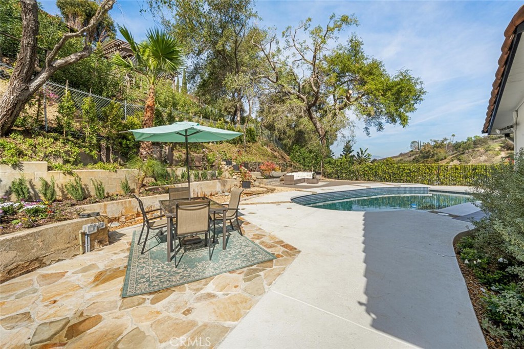 3713 Royal Woods Drive