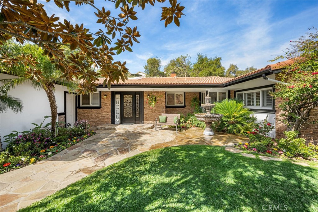 3713 Royal Woods Drive