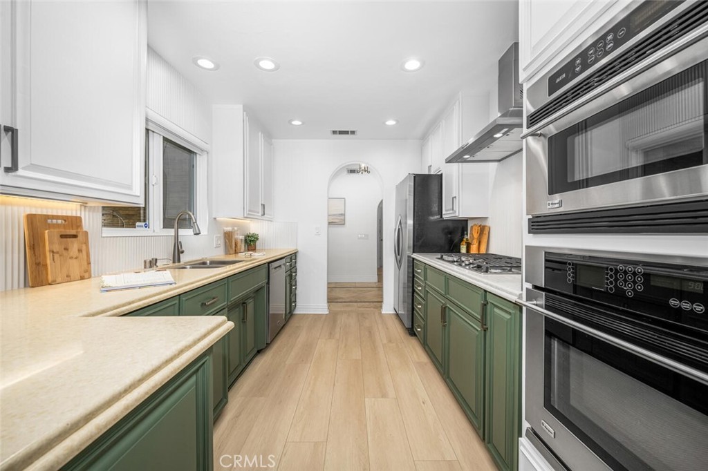 3713 Royal Woods Drive