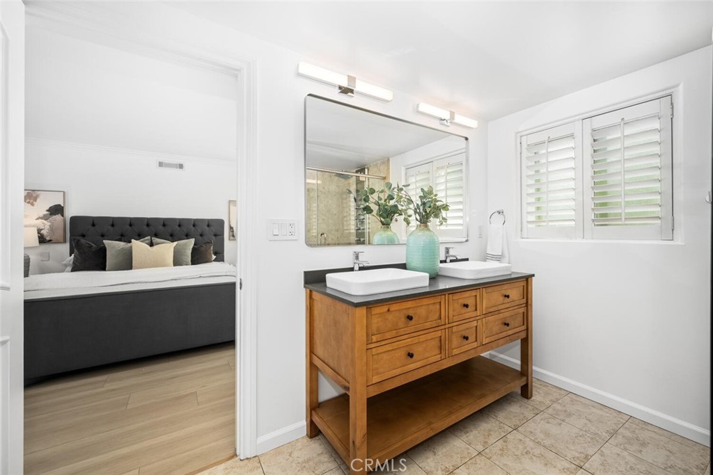 3713 Royal Woods Drive