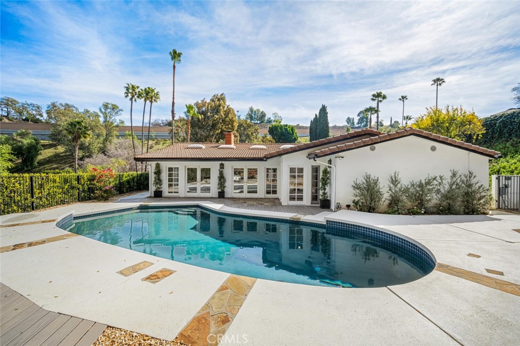 3713 Royal Woods Drive