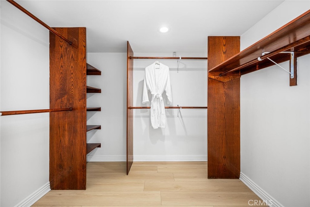 3713 Royal Woods Drive