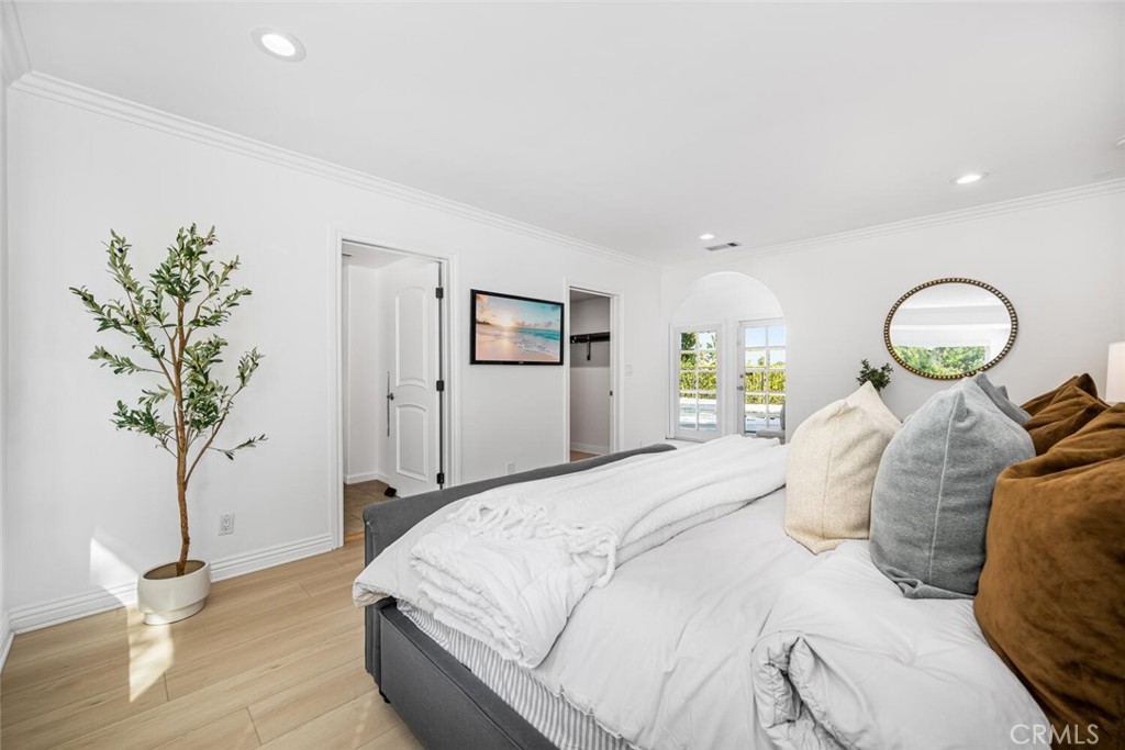 3713 Royal Woods Drive