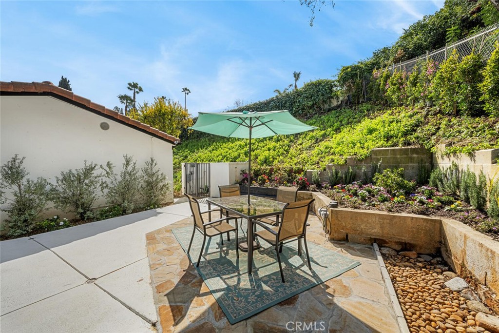 3713 Royal Woods Drive