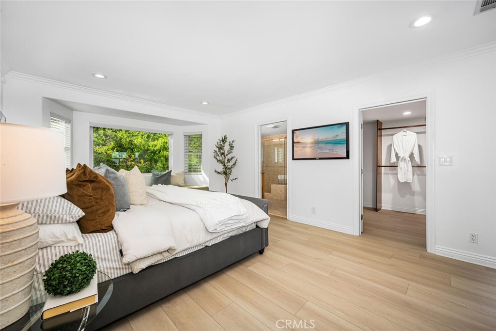 3713 Royal Woods Drive