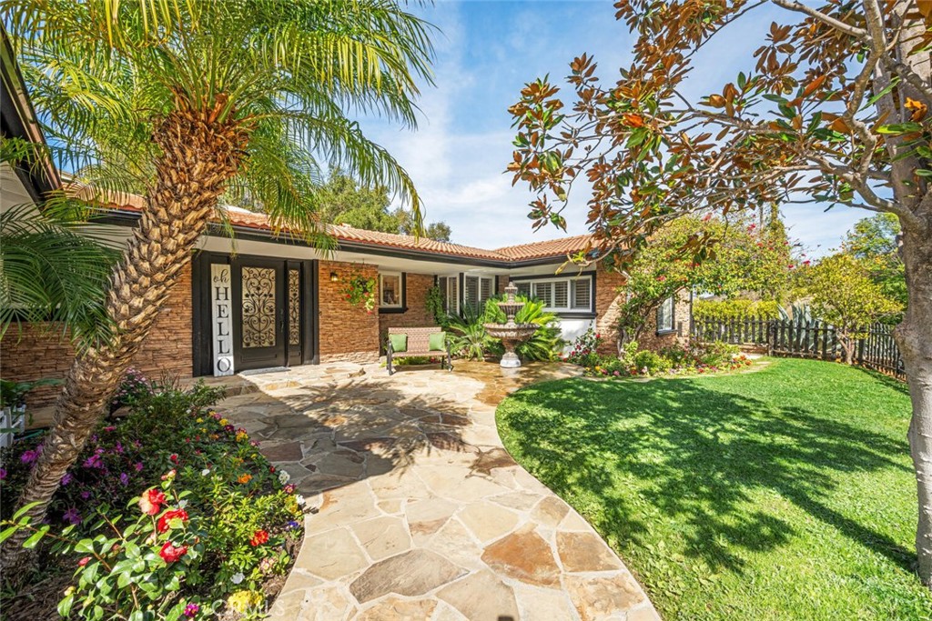 3713 Royal Woods Drive