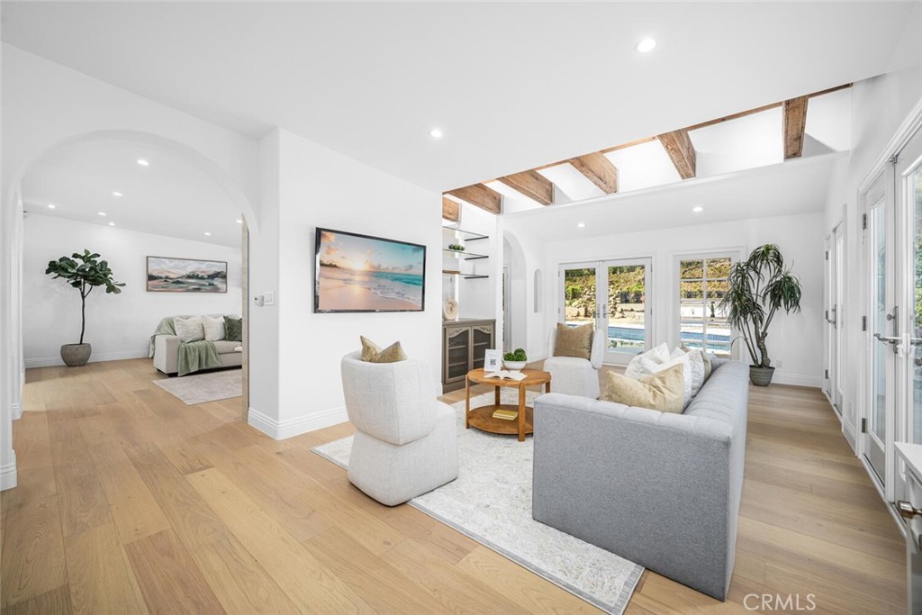 3713 Royal Woods Drive