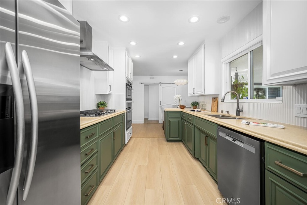 3713 Royal Woods Drive