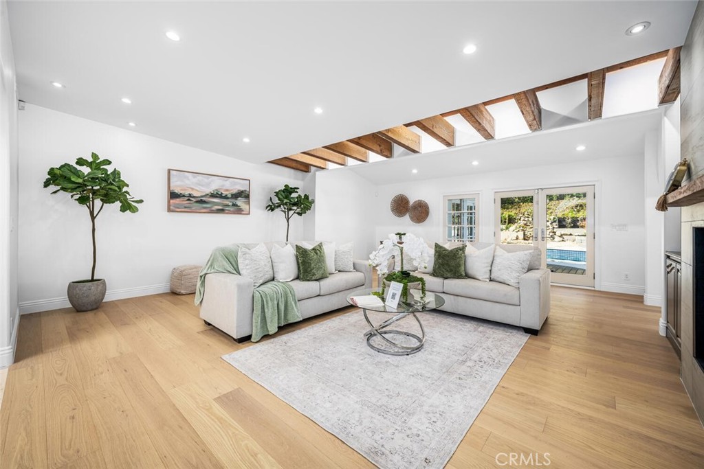 3713 Royal Woods Drive