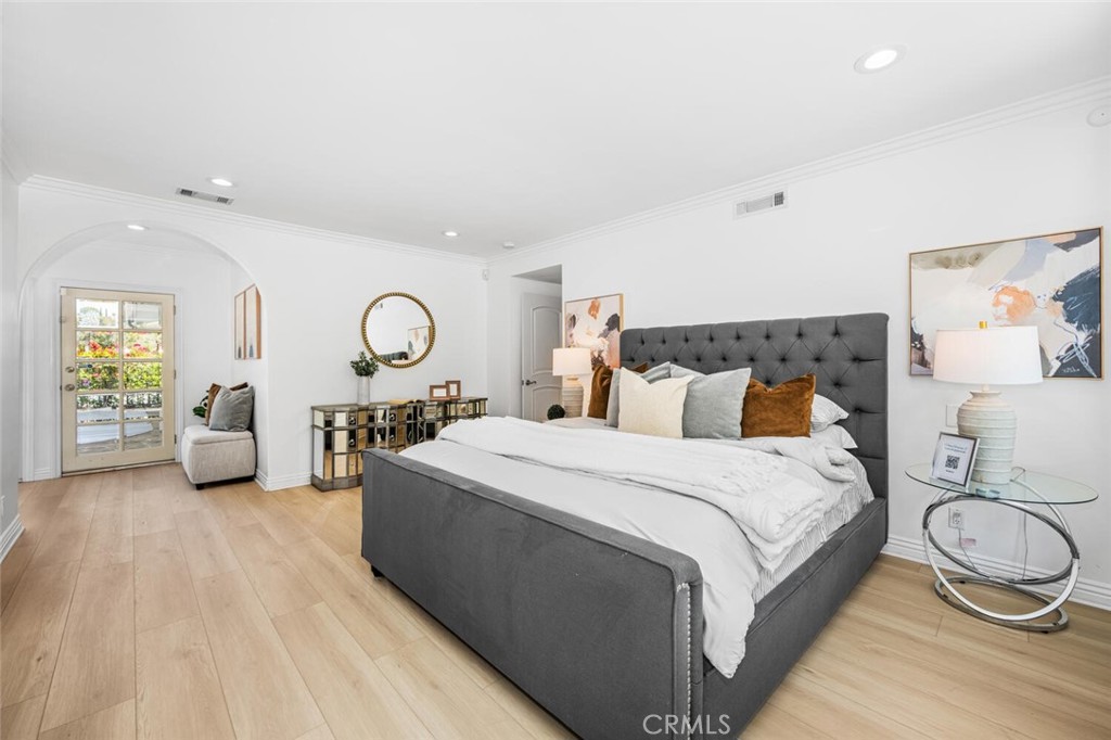 3713 Royal Woods Drive