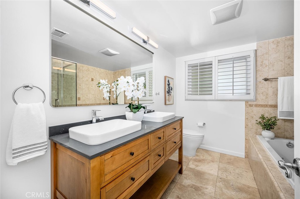 3713 Royal Woods Drive