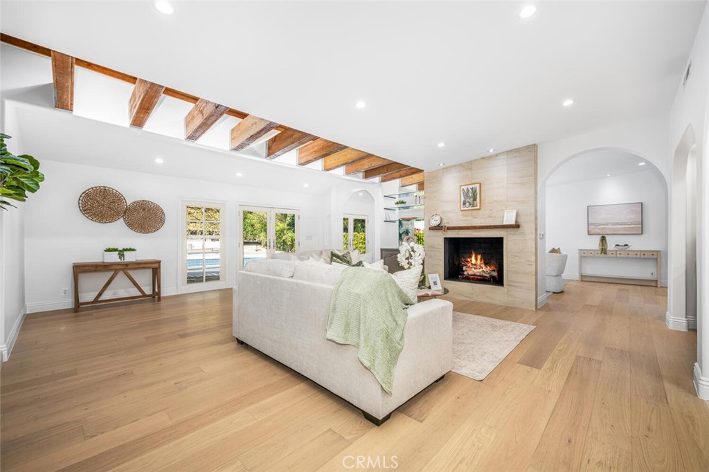 3713 Royal Woods Drive