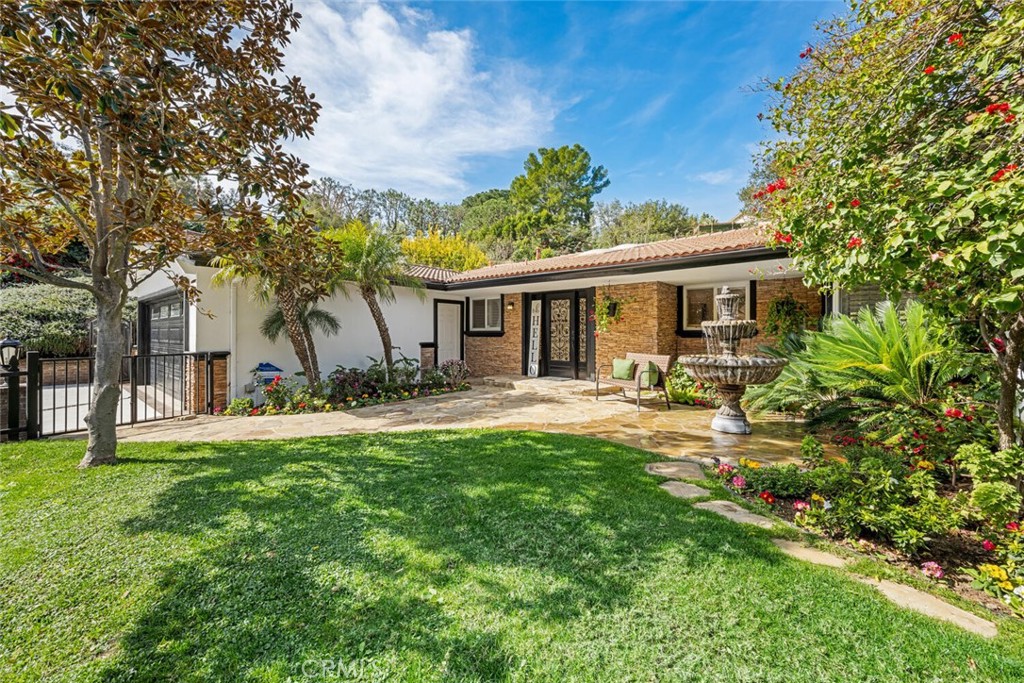 3713 Royal Woods Drive