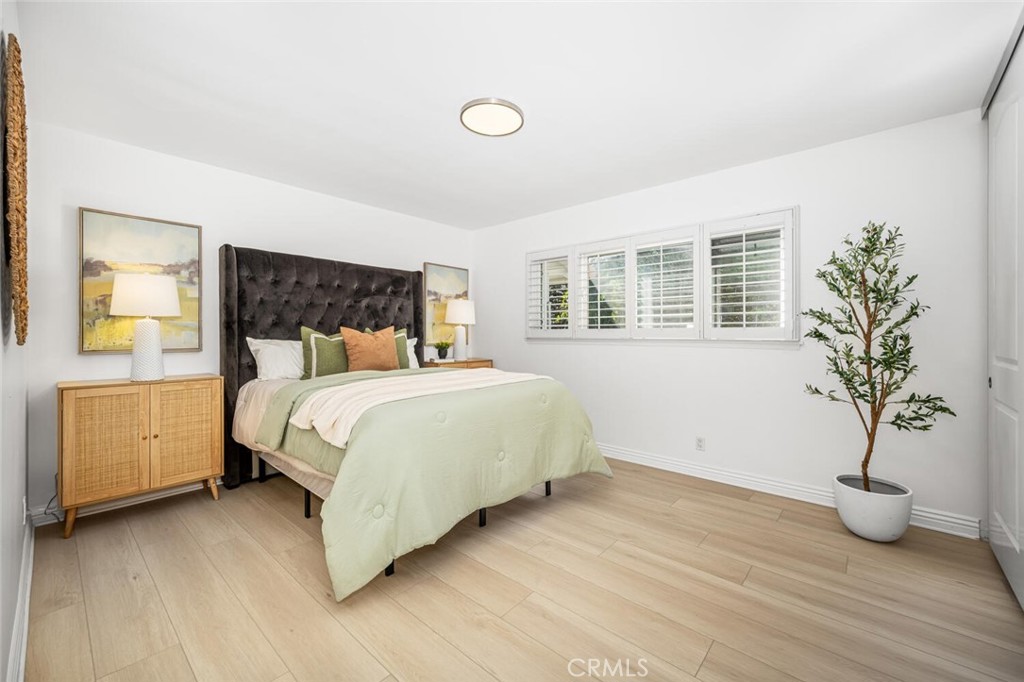 3713 Royal Woods Drive