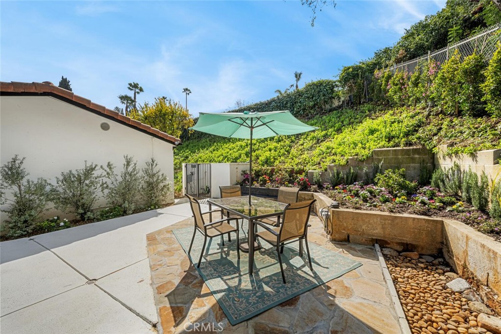 3713 Royal Woods Drive