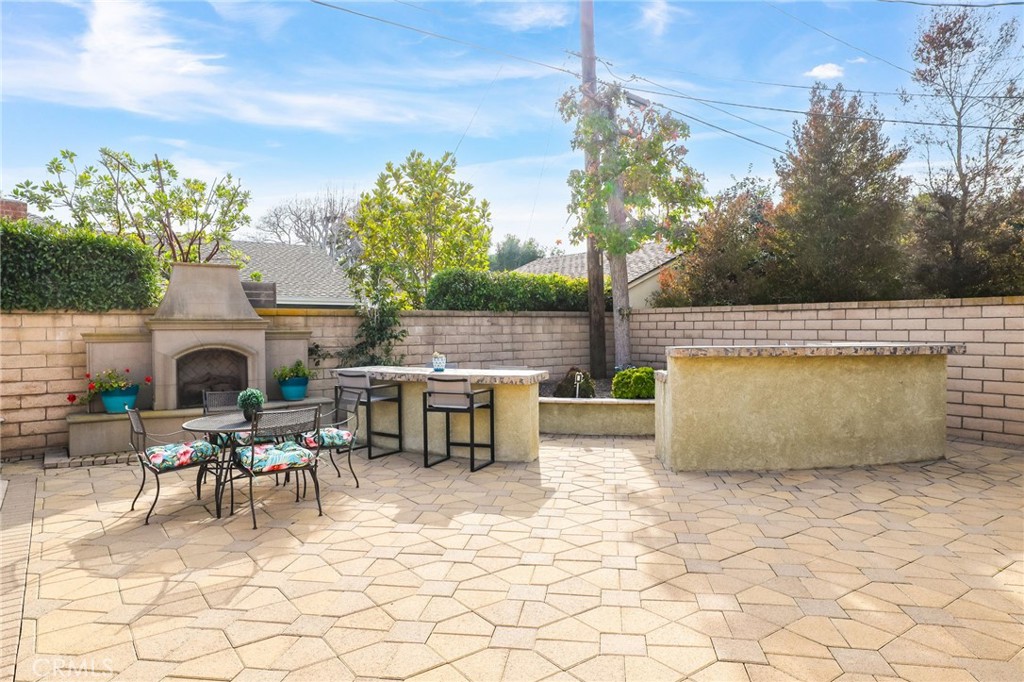 2682 Oak Knoll Drive
