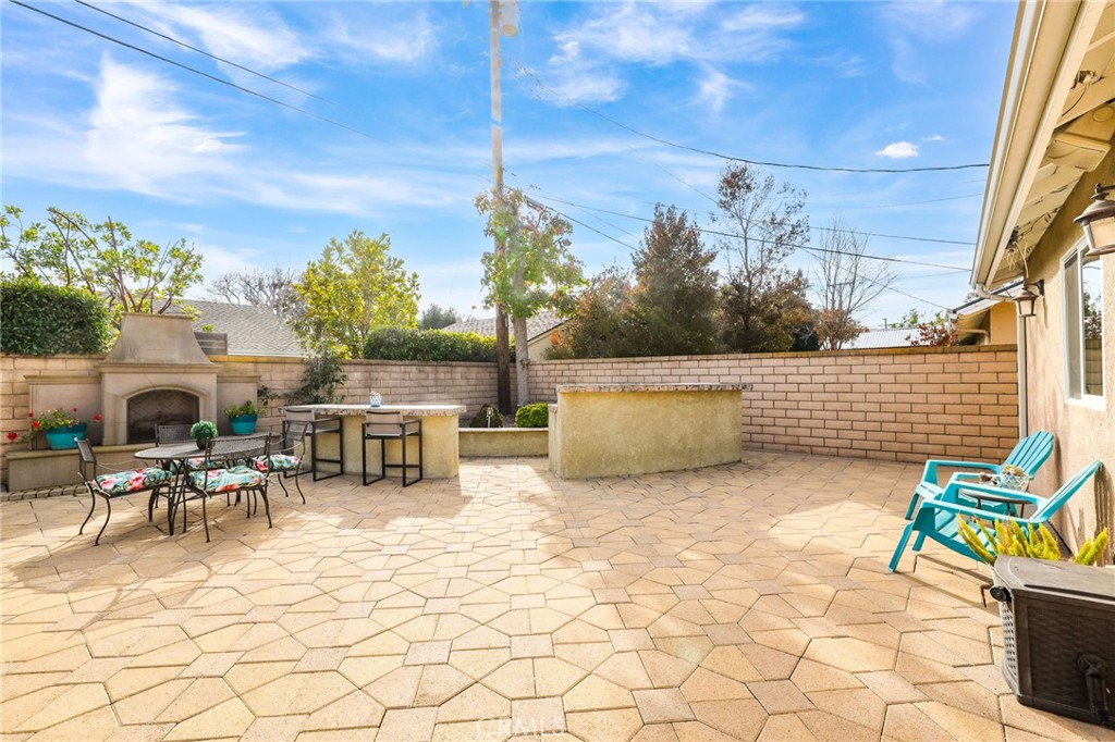 2682 Oak Knoll Drive