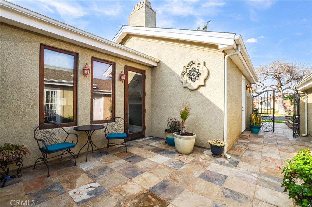 2682 Oak Knoll Drive