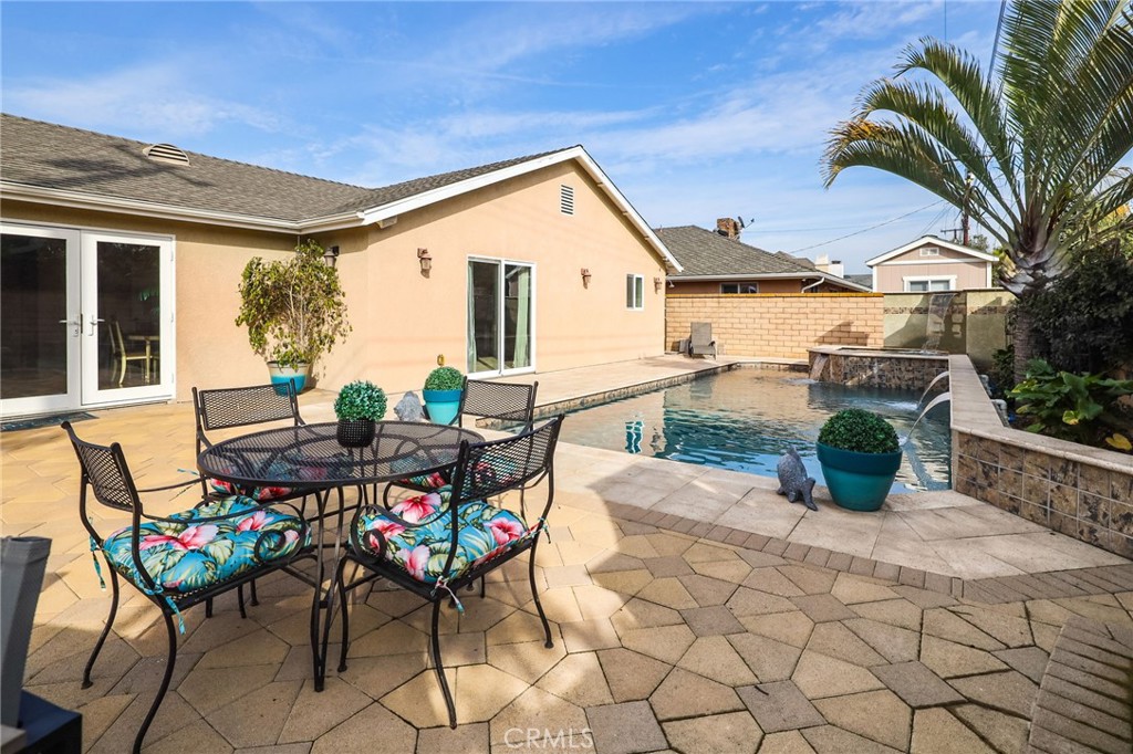 2682 Oak Knoll Drive