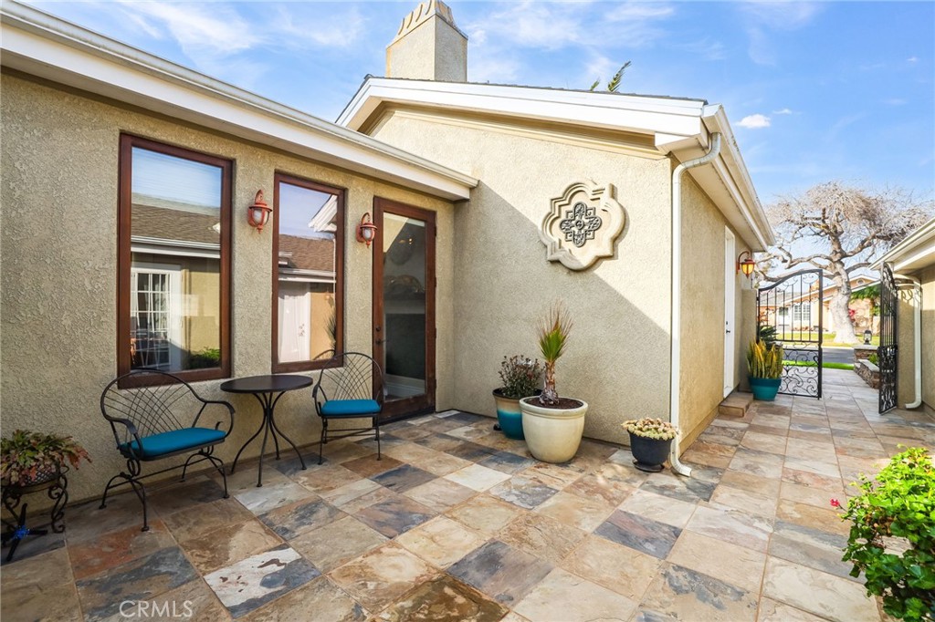 2682 Oak Knoll Drive