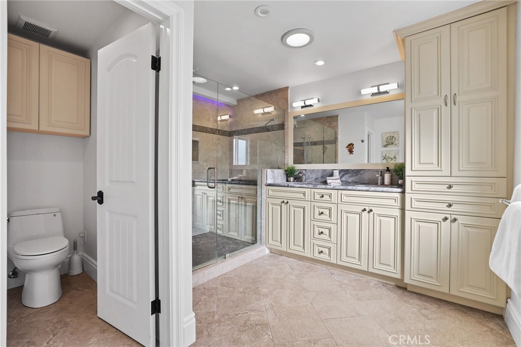 2682 Oak Knoll Drive