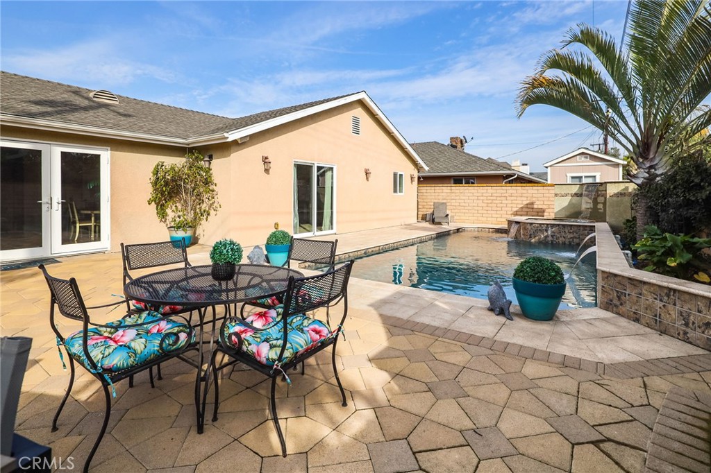 2682 Oak Knoll Drive