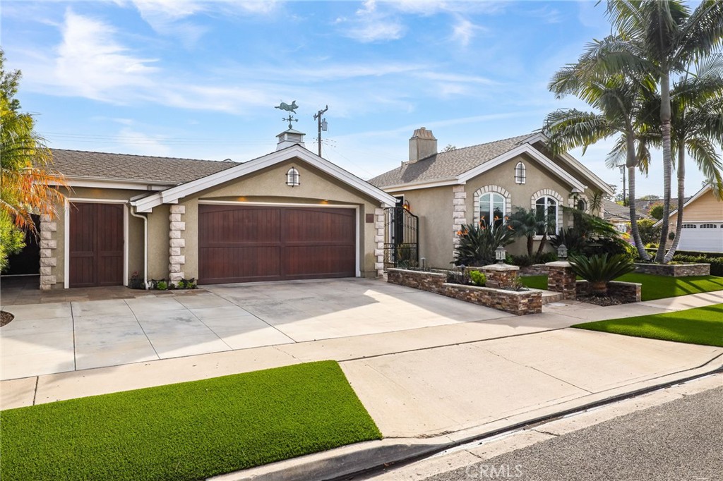 2682 Oak Knoll Drive