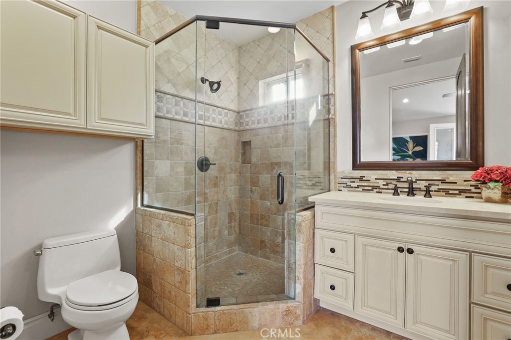 2682 Oak Knoll Drive