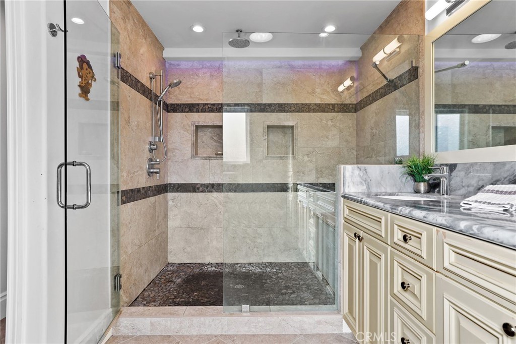 2682 Oak Knoll Drive