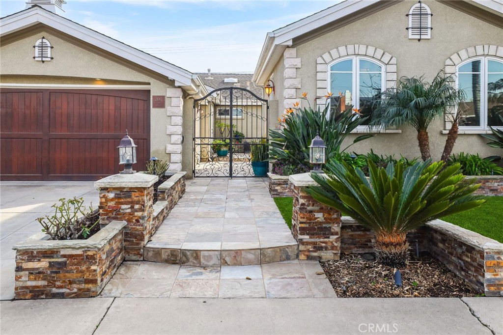 2682 Oak Knoll Drive