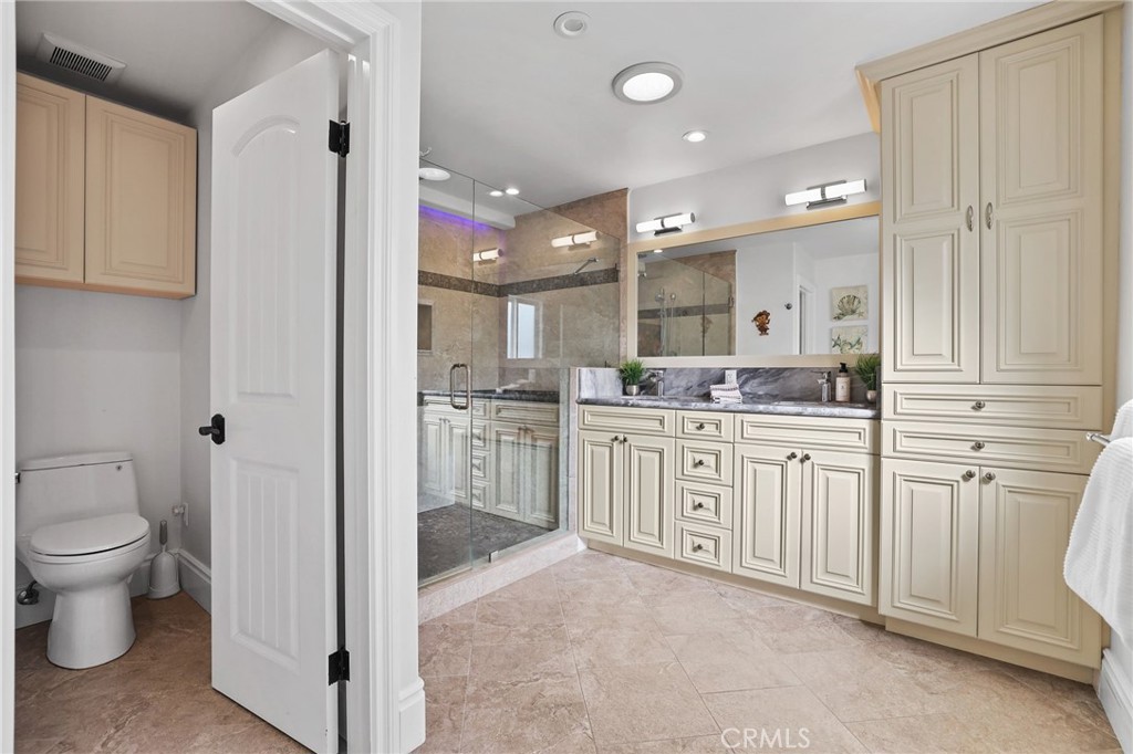 2682 Oak Knoll Drive