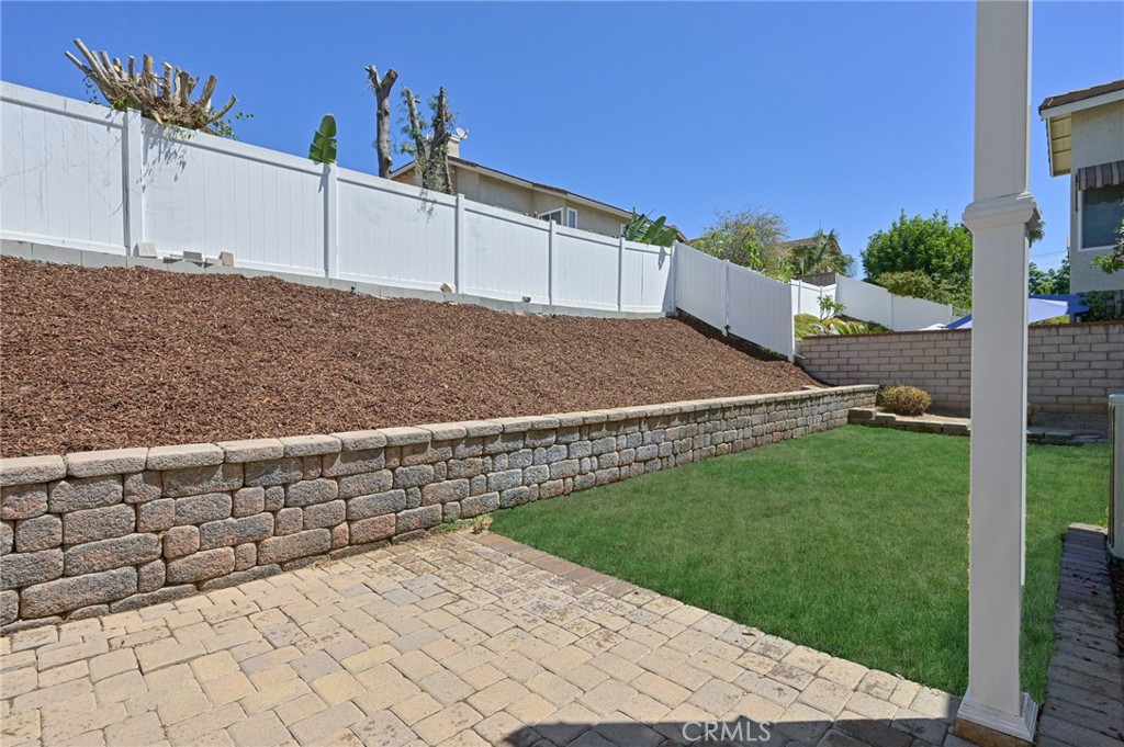 17395 BRIARDALE Lane