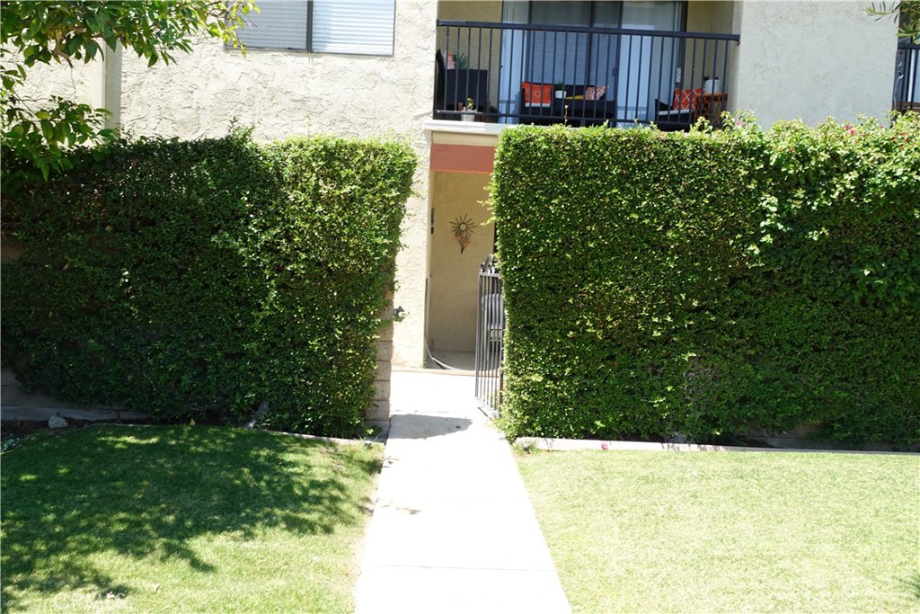1407 N Sunrise Way 25
