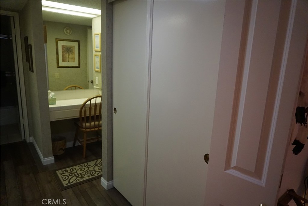 1407 N Sunrise Way 25