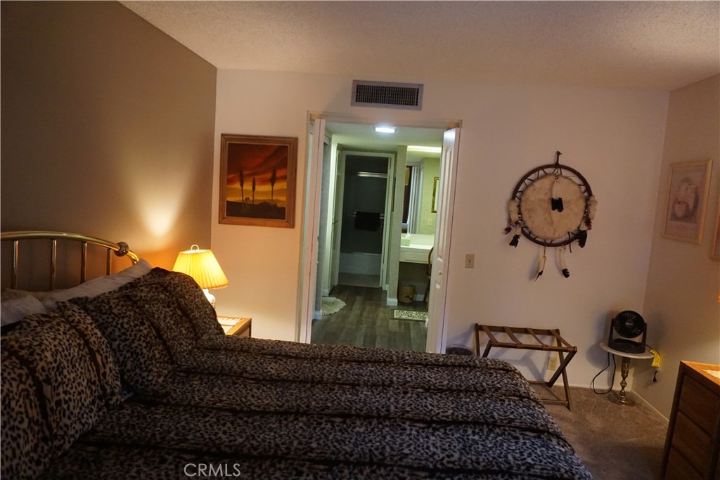 1407 N Sunrise Way 25