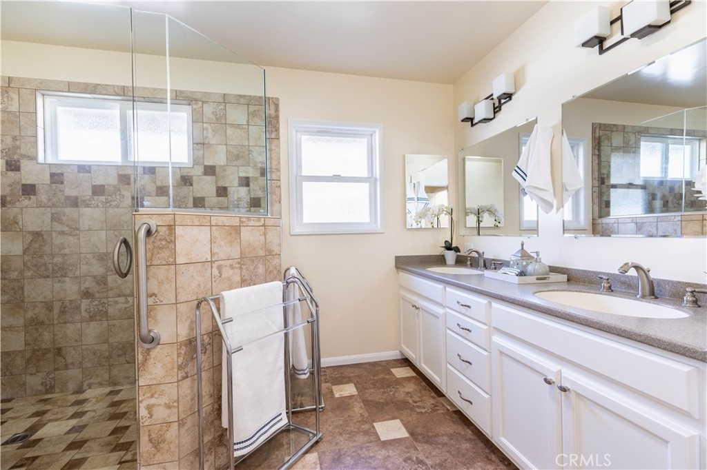 6764 E Parapet Street