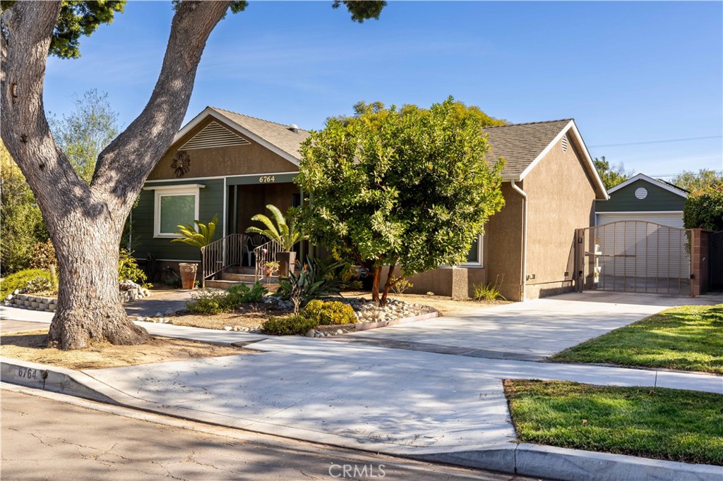 6764 E Parapet Street