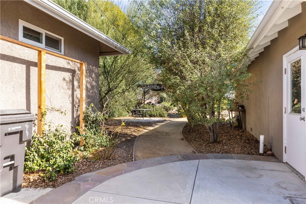 6764 E Parapet Street