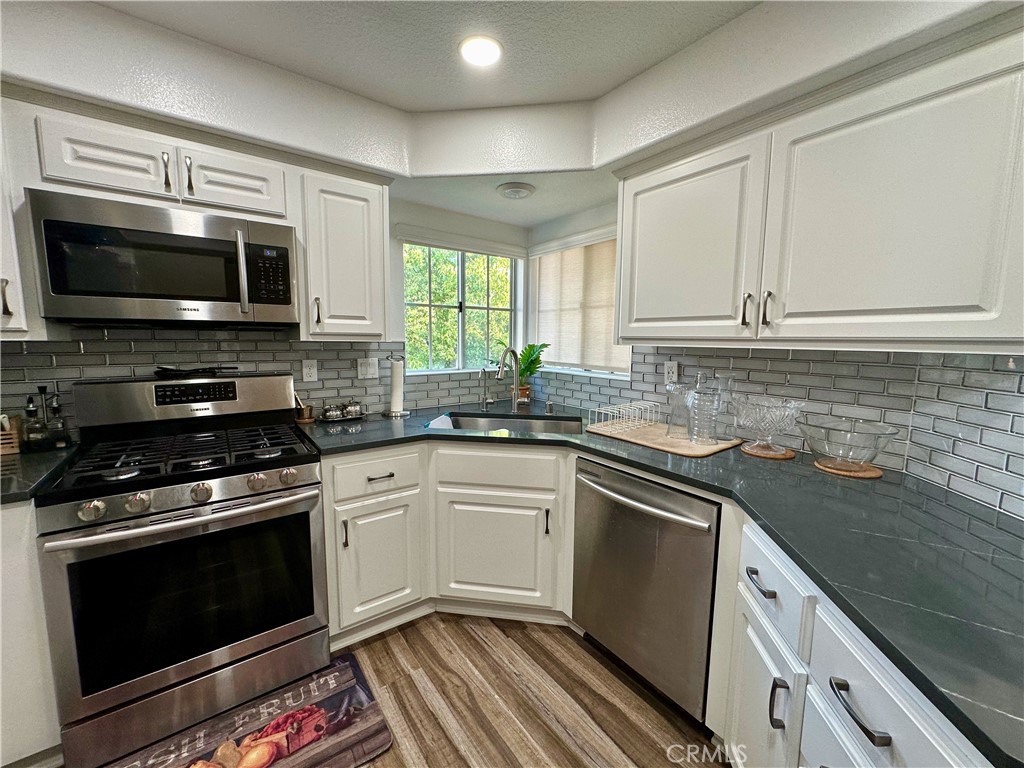 8020 E Goldenrod Lane