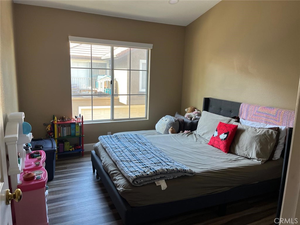 8020 E Goldenrod Lane