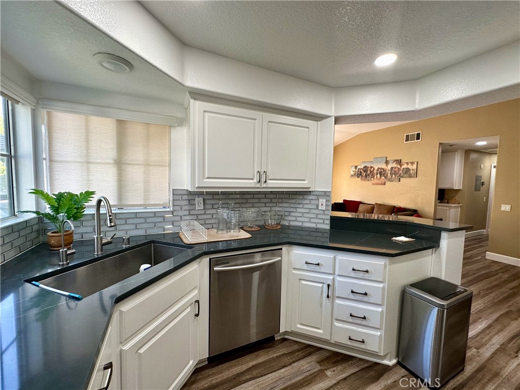 8020 E Goldenrod Lane