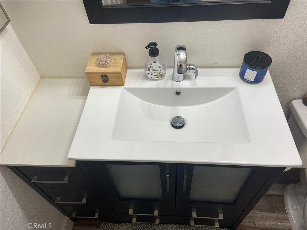 8020 E Goldenrod Lane