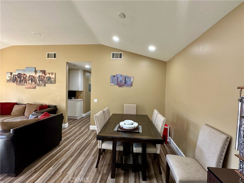 8020 E Goldenrod Lane