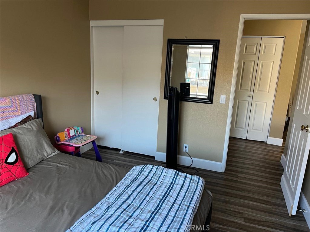 8020 E Goldenrod Lane